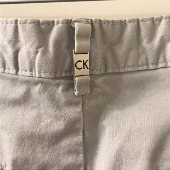 Calvin Klein Gray Slim Fit Shorts - Size 34 - Picture 4 of 8